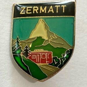 Collectible Pin Zermatt, Switzerland. Skiing, Mountain, Chalet RARE & Vintage